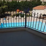 Villa Mansion Ideal For 3 Families Or