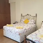 Villa Mansion Ideal For 3 Families Or