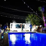 Mansion Ideal For 3 Families Or * Larnaca