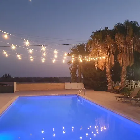 Mansion Ideal For 3 Families Or Вилла *