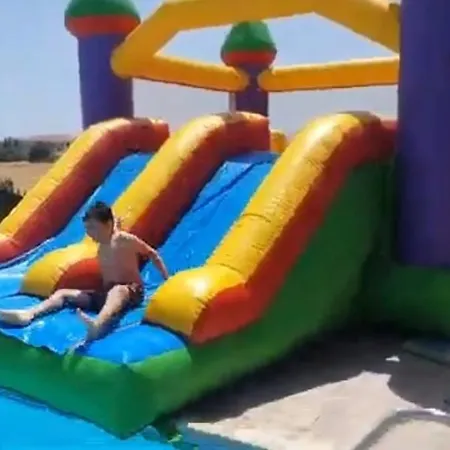 Mansion Ideal For 3 Families Or Villa Lárnaca