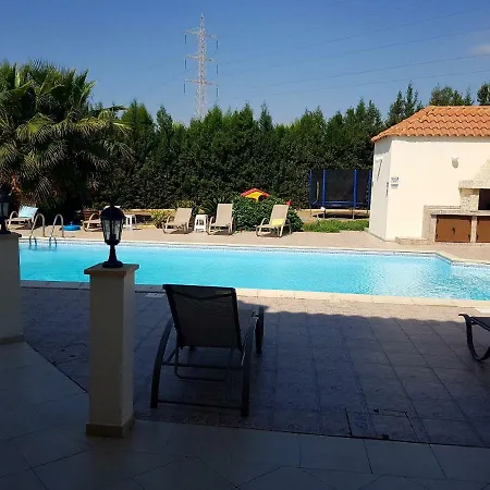 Villa Mansion Ideal For 3 Families Or Larnaca