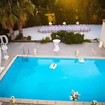 别墅 Mansion Ideal For 3 Families Or 拉纳卡
