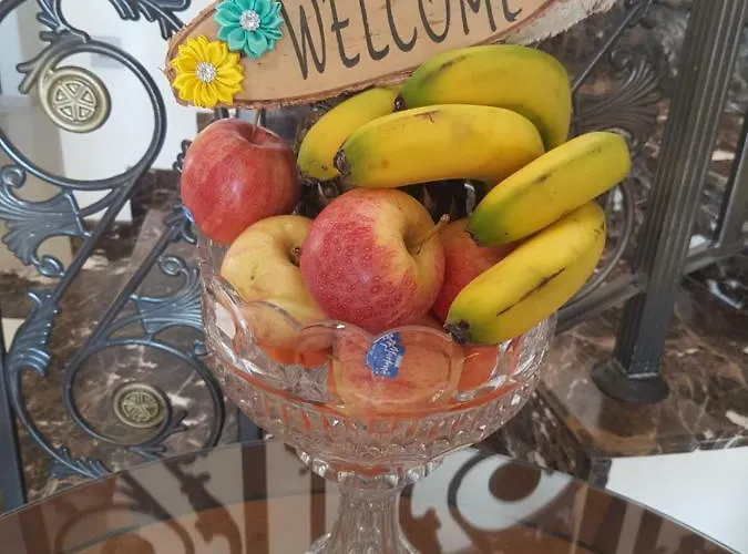 Mansion Ideal For 3 Families Or Vila Larnaca